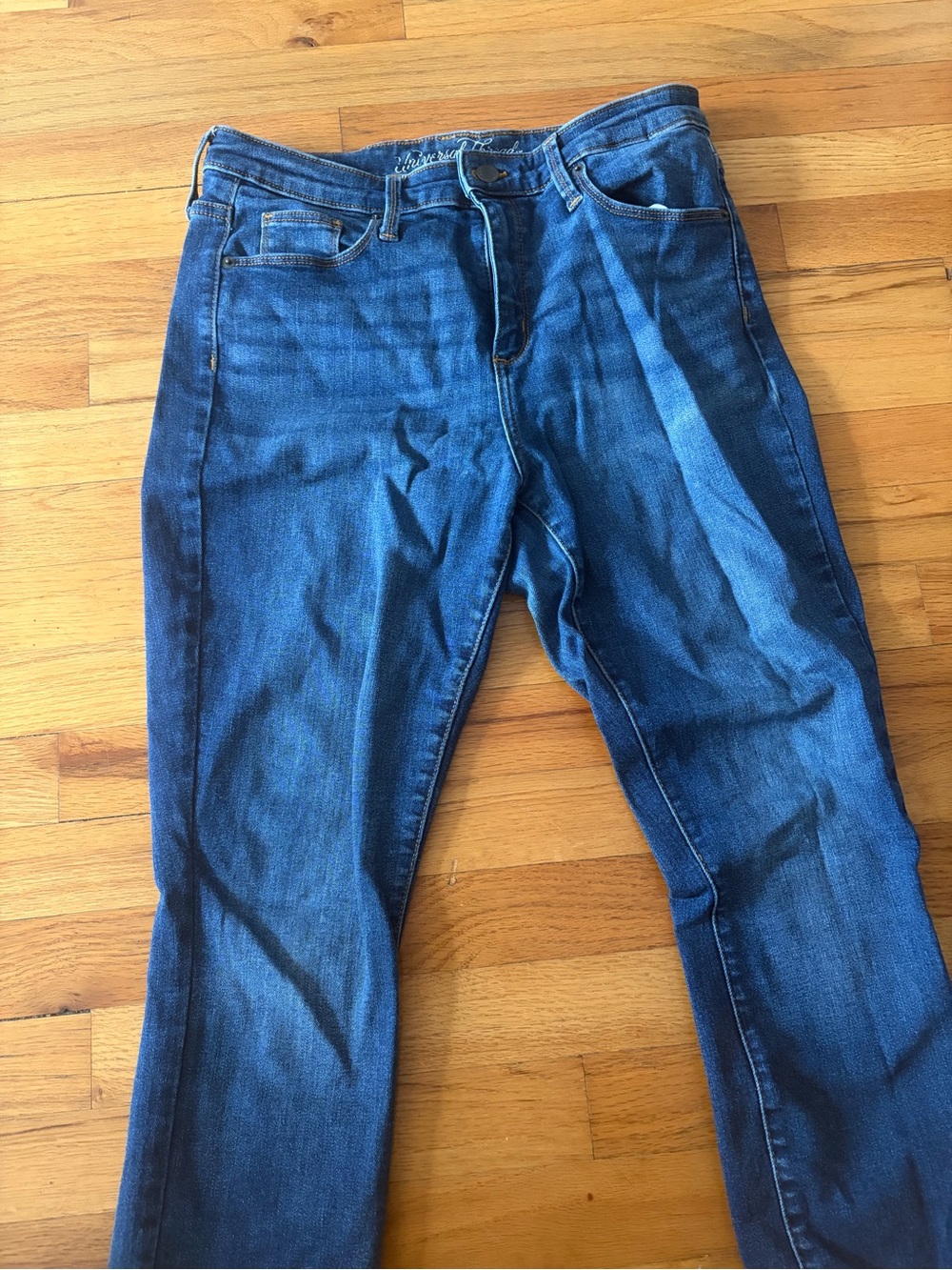 Universal Thread Women’s Skinny Jeans in Blue Denim